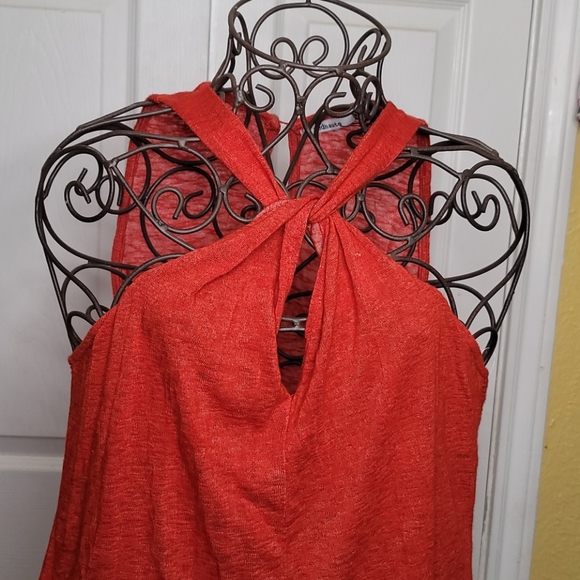 5/$25 Red Haute Sexy Twist Front Keyhole Top - Picture 2 of 7